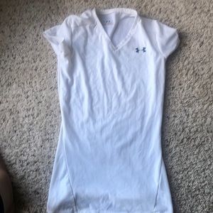 Women’s UNDERARMOUR v-neck Heatgear activewear